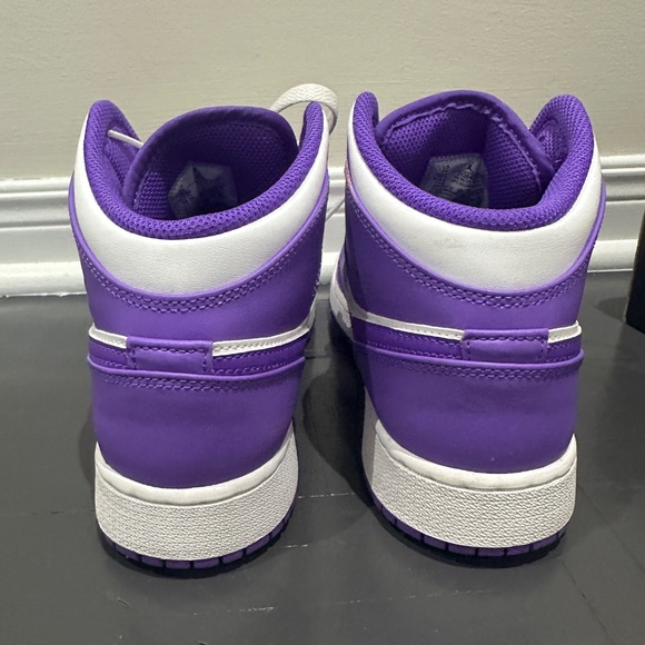 *Almost new* Air Jordan 1 Midi - Picture 7 of 10